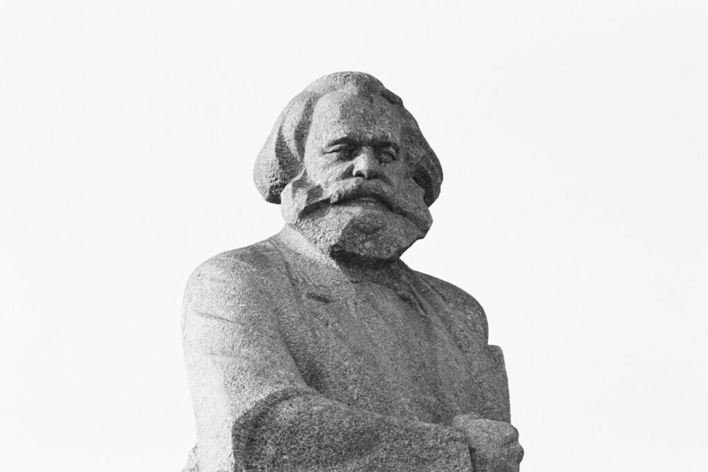 gray scale photo of man statue, Karl marx statue